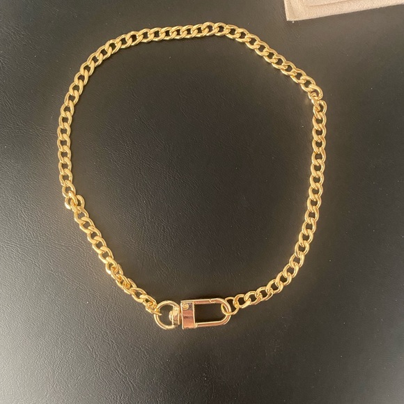 Gold choker necklace in new condition - Picture 2 of 4